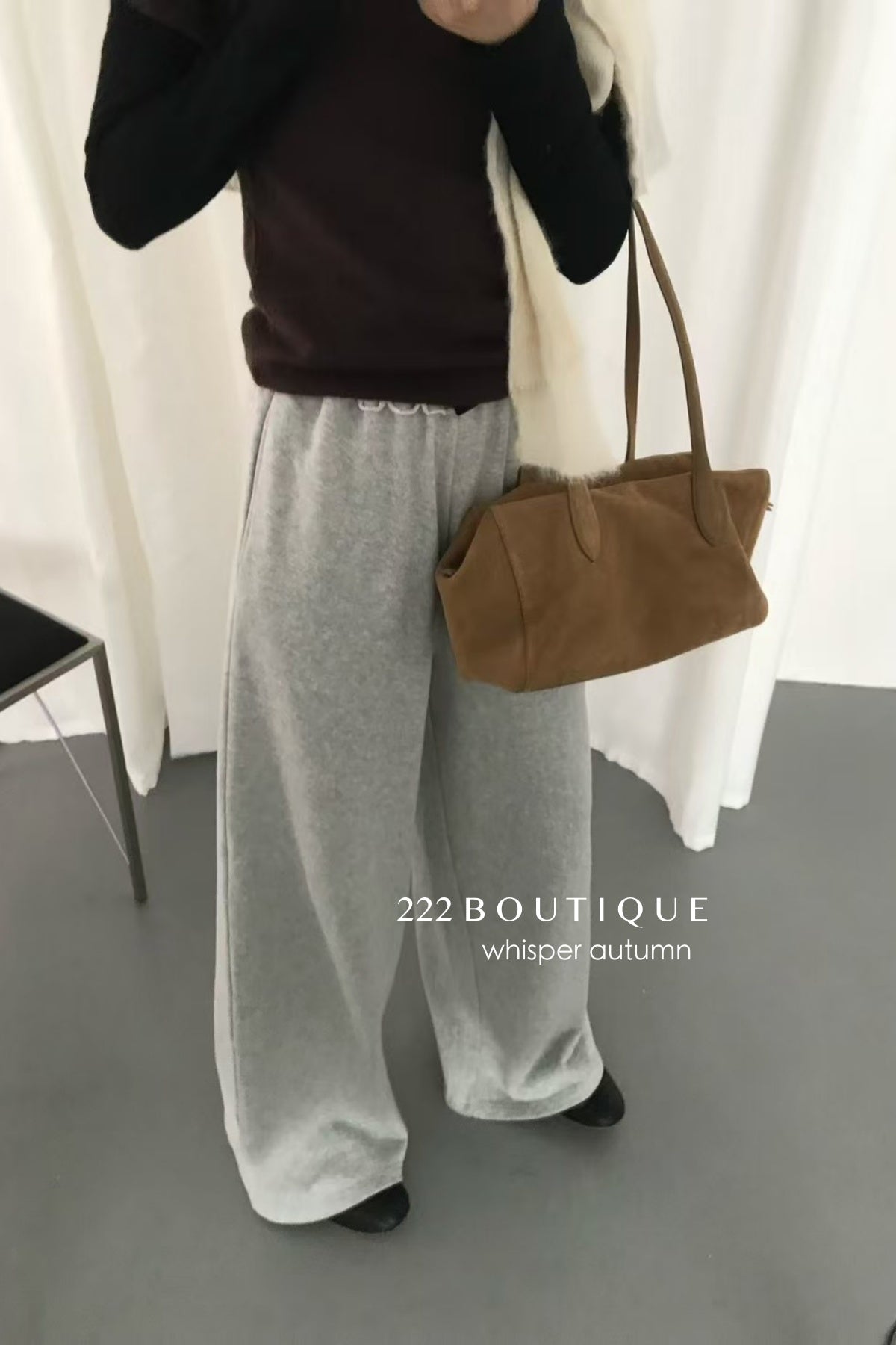 17q33 Cotton trousers with ruffled waist