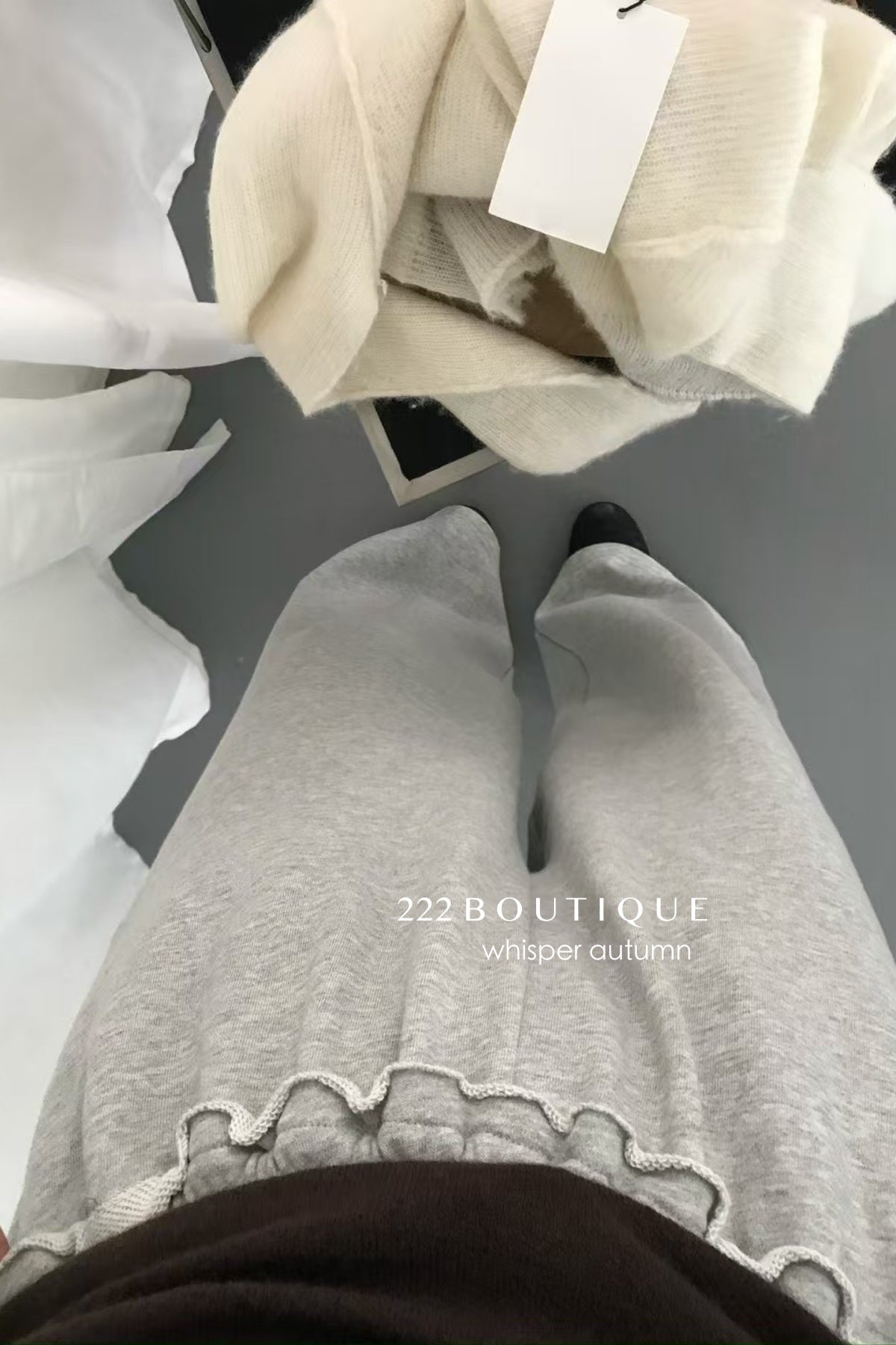 17q33 Cotton trousers with ruffled waist