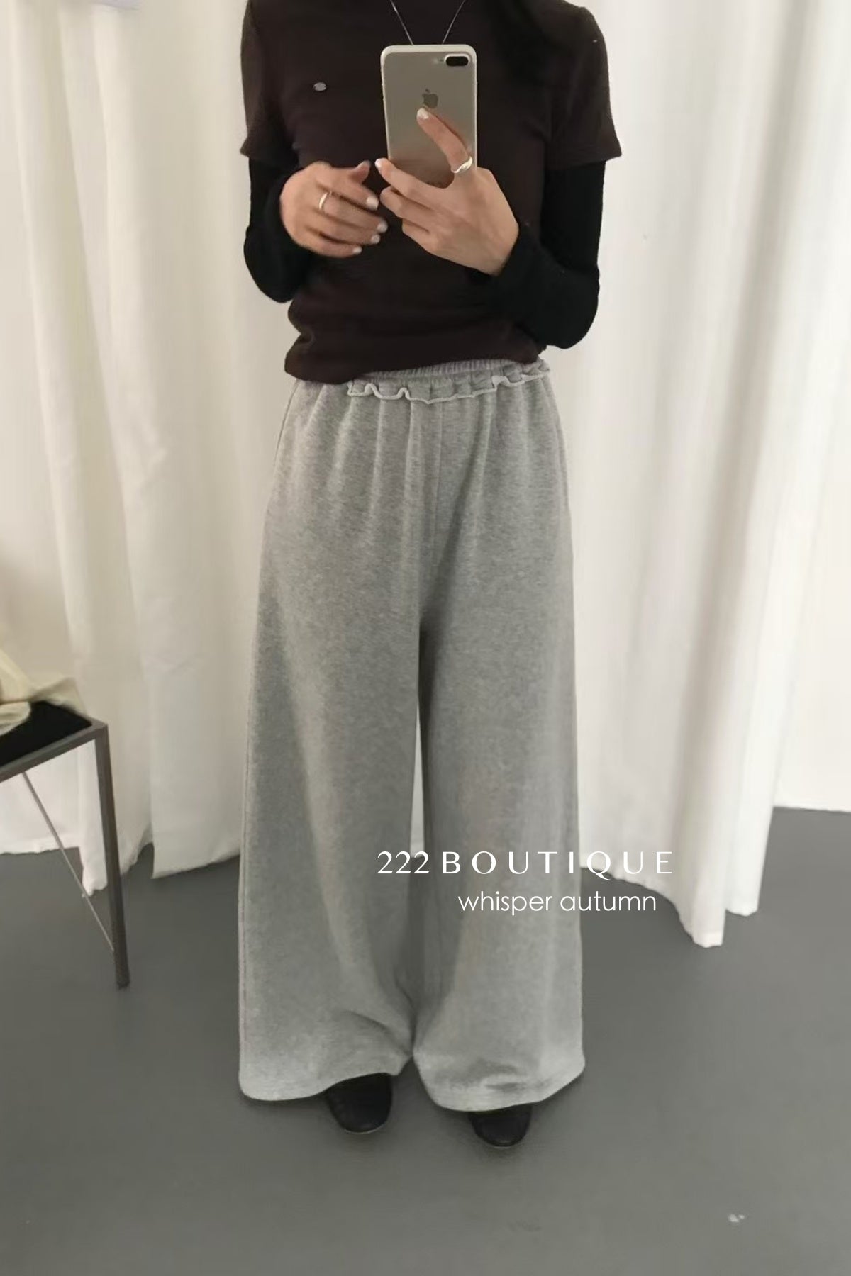 17q33 Cotton trousers with ruffled waist