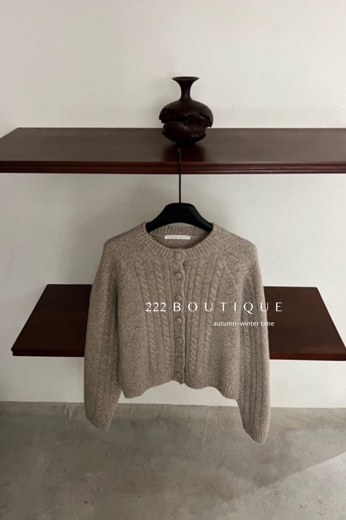 18a45 Beige cable-knit cashmere cardigan