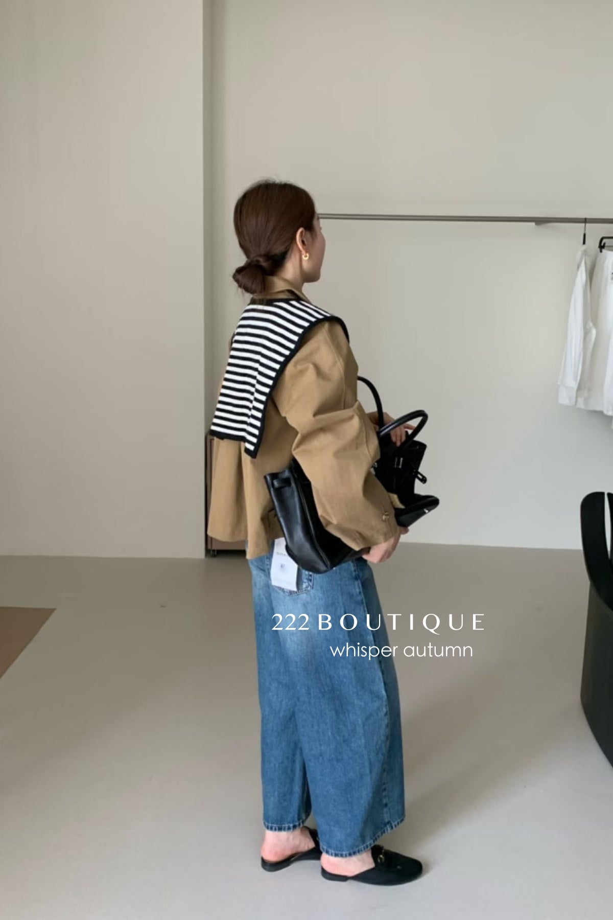 17a63 Suede trench-style jacket with classic collar and scarf