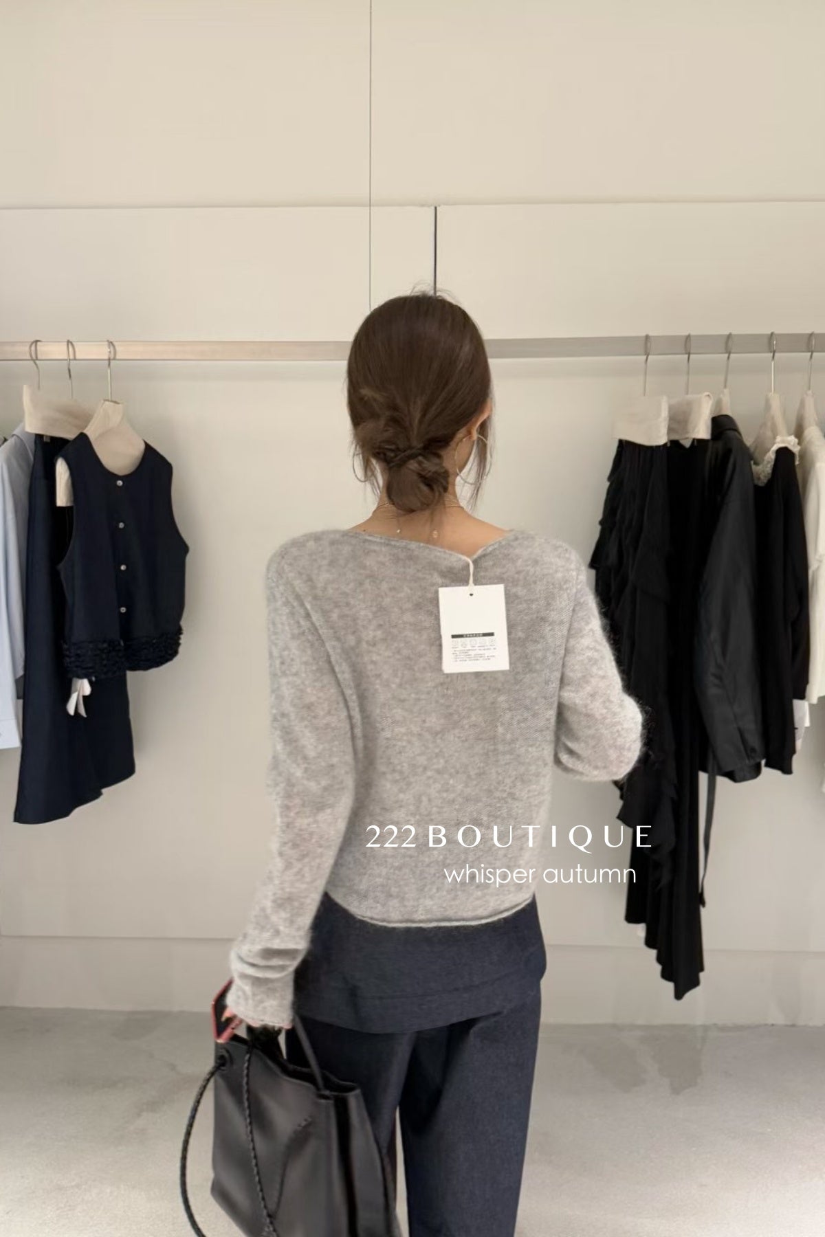 17a61 Cashmere knit pullover with front text