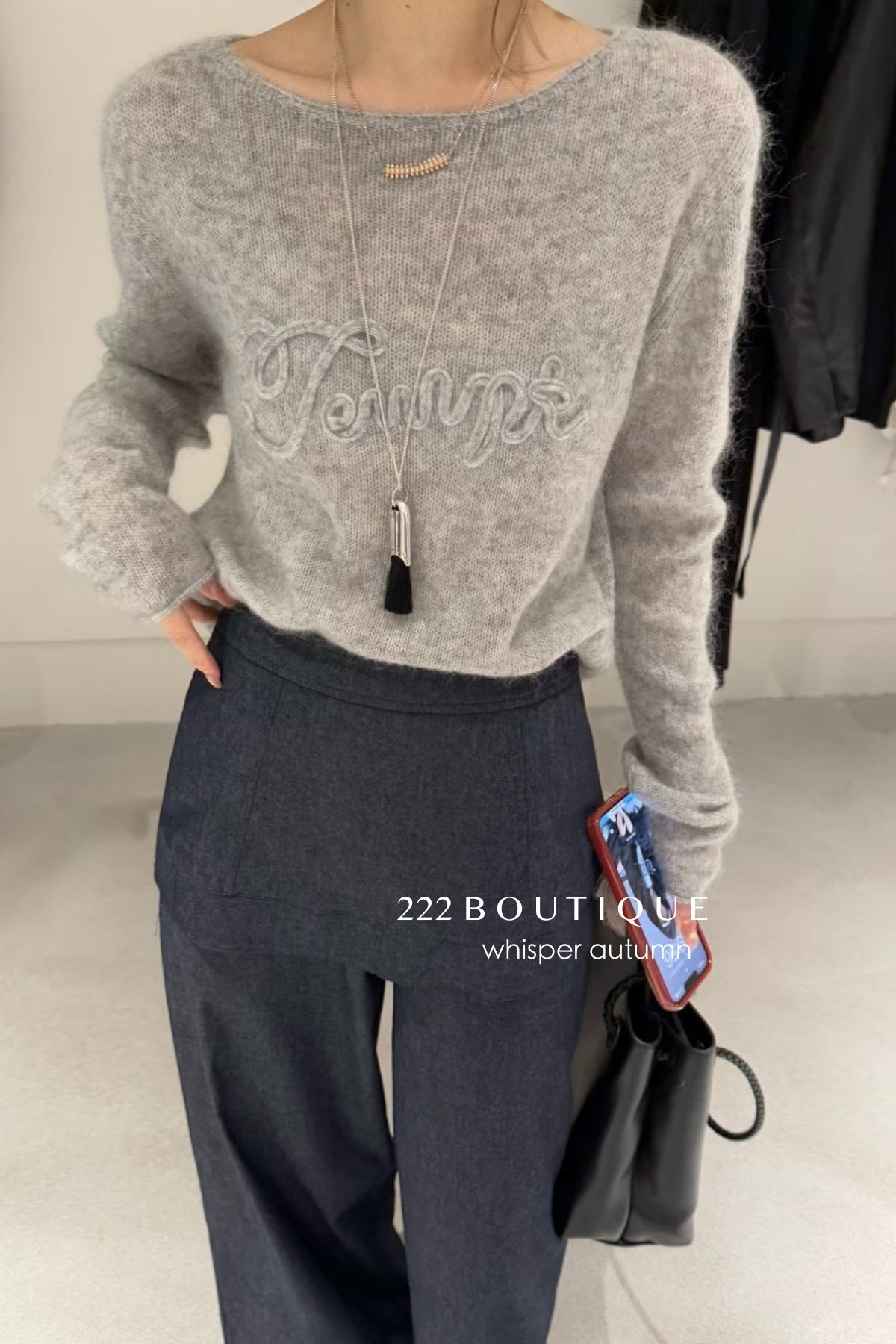 17a61 Cashmere knit pullover with front text