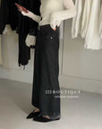 17q42 Black-washed straight-leg jeans