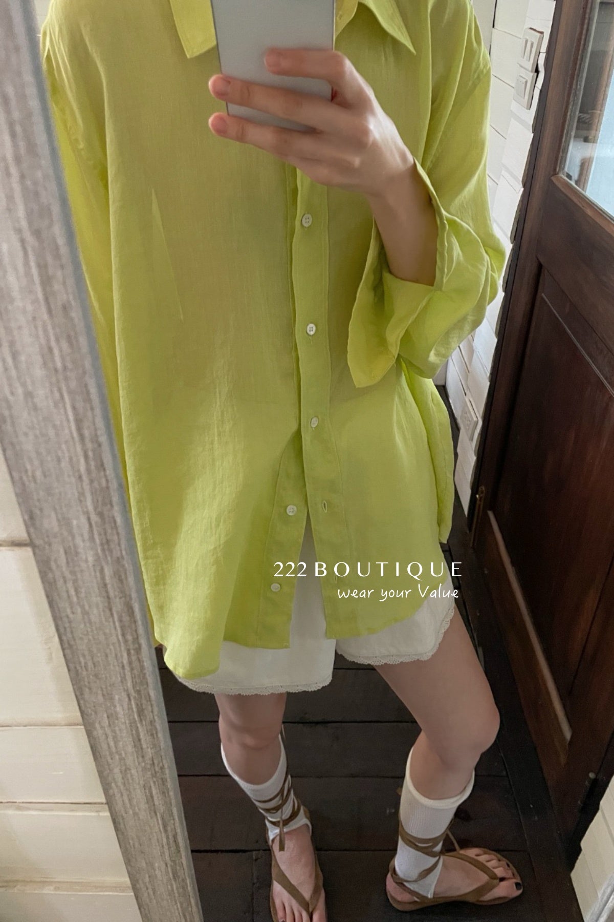 13a20 Basic button-down shirt