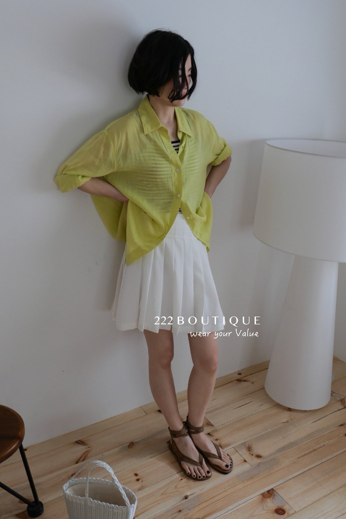 13a20 Basic button-down shirt