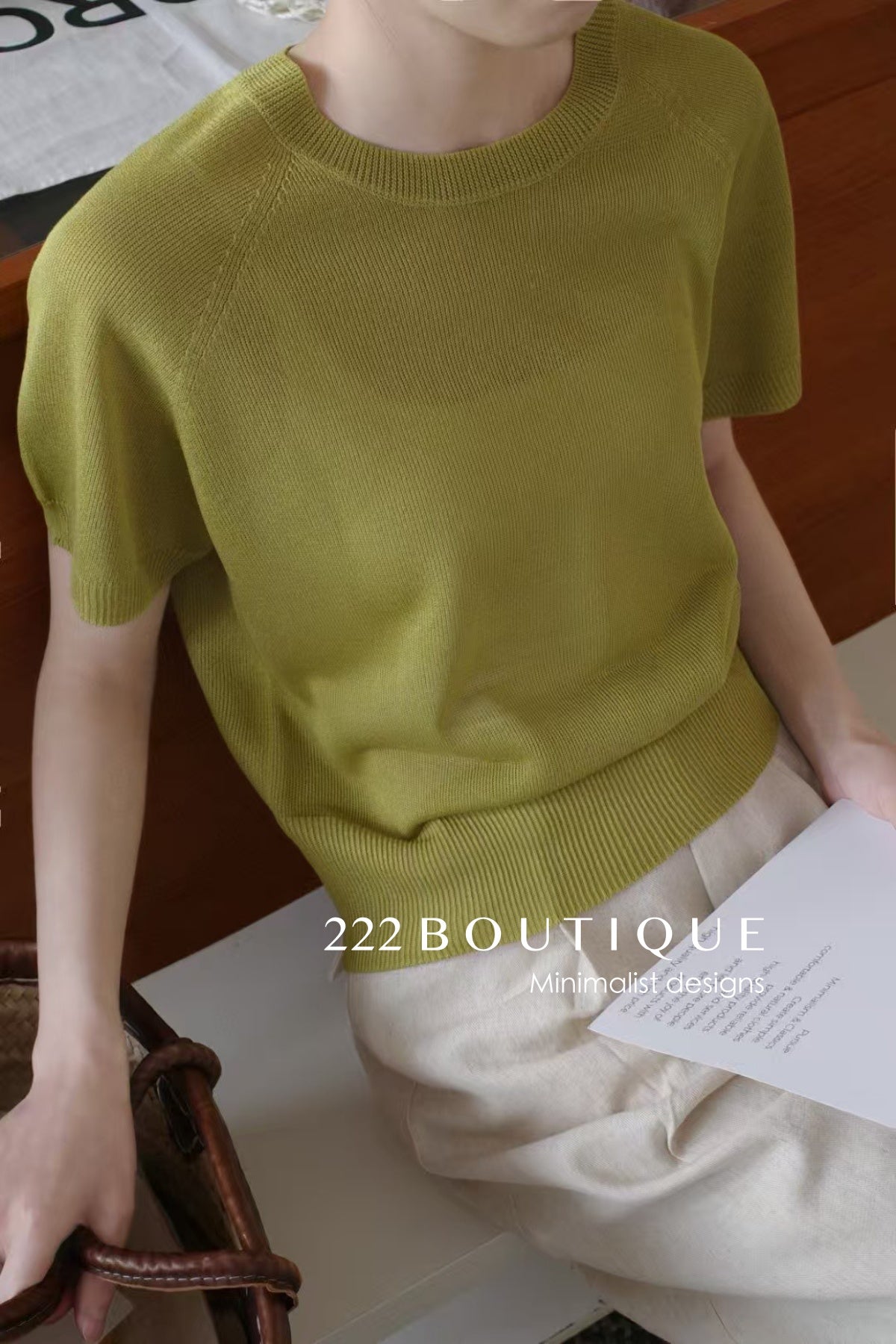 12q74 Short-sleeve knit top