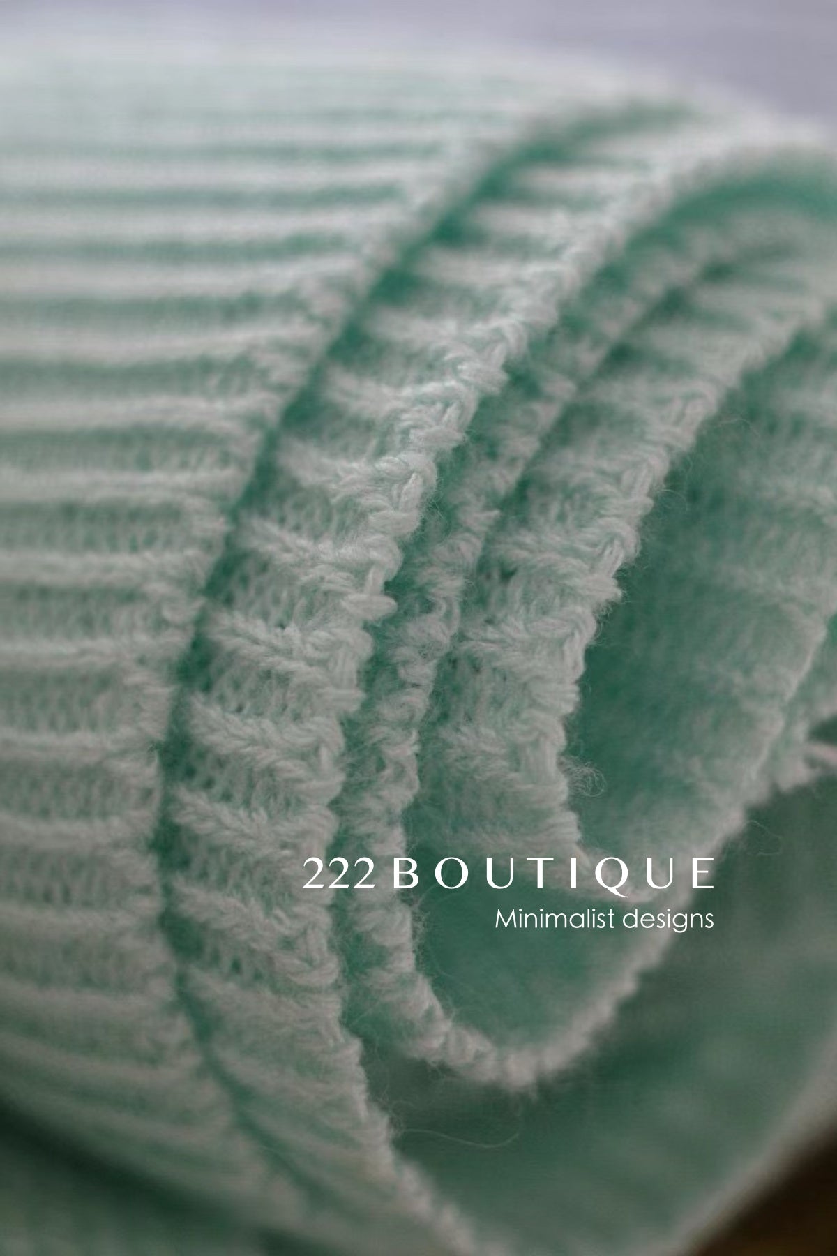 12q74 Short-sleeve knit top