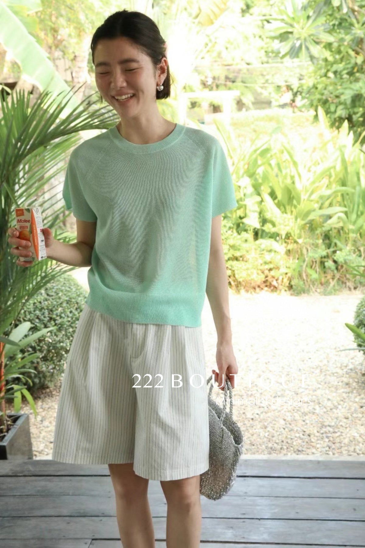 12q74 Short-sleeve knit top