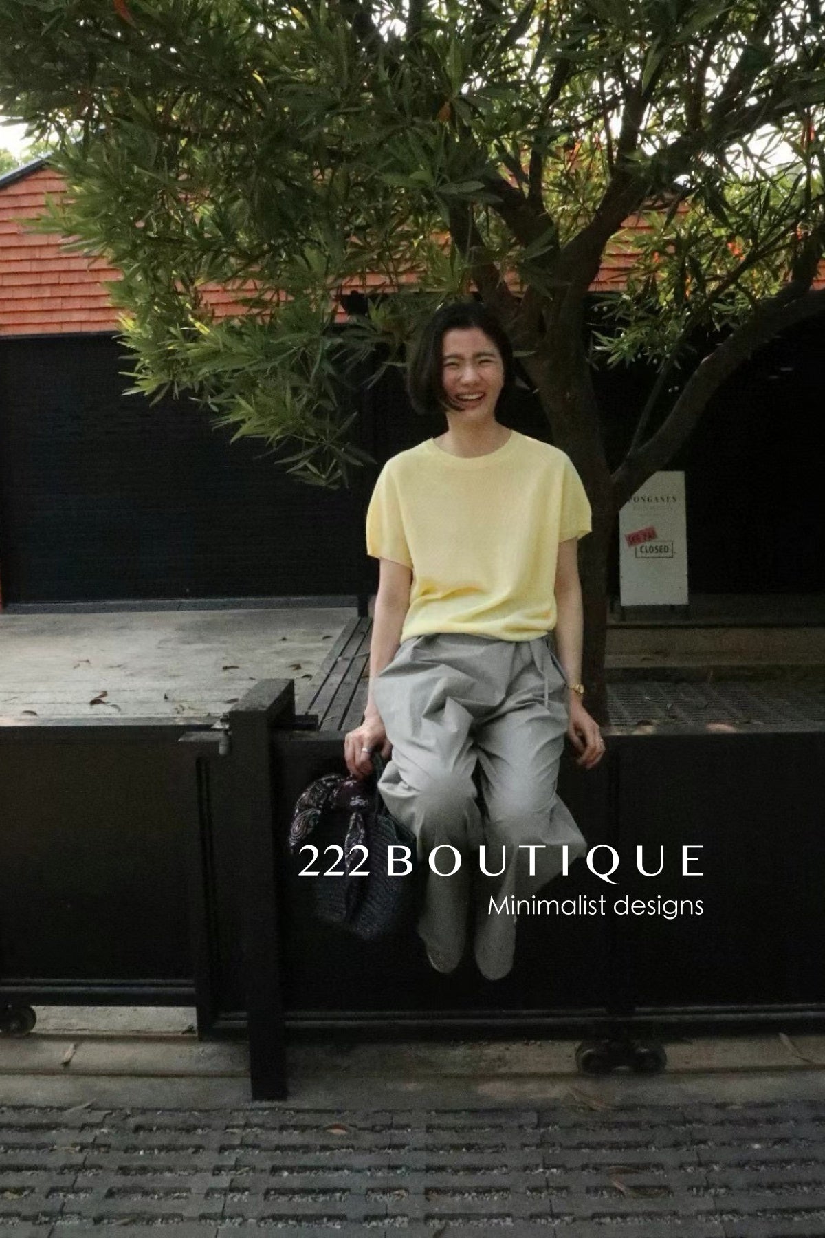 12q74 Short-sleeve knit top