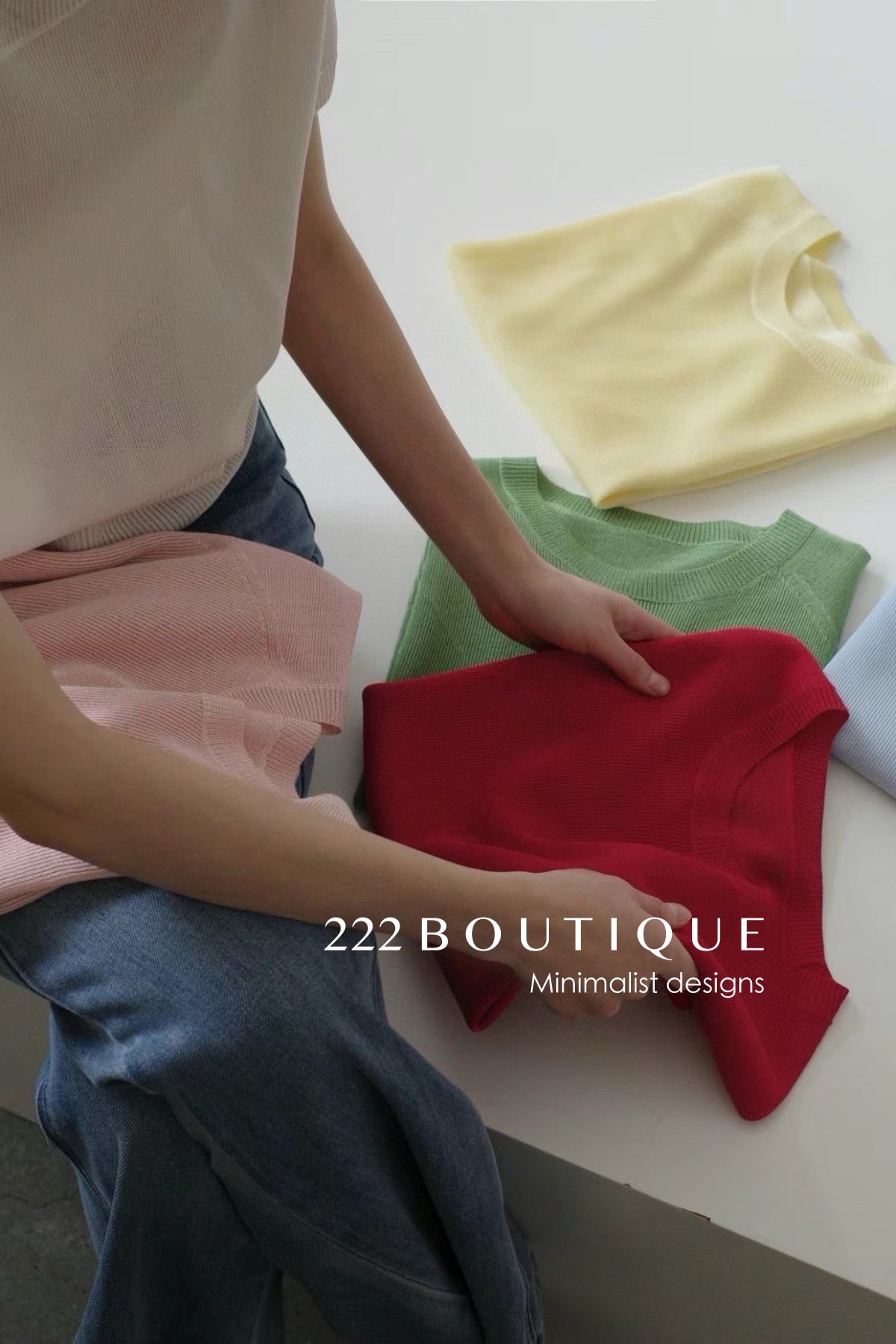12q74 Short-sleeve knit top