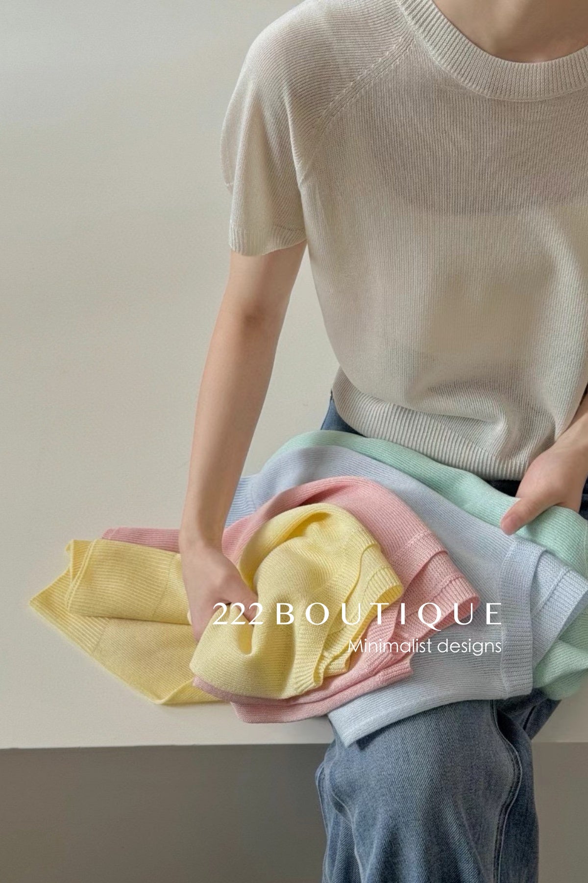 12q74 Short-sleeve knit top