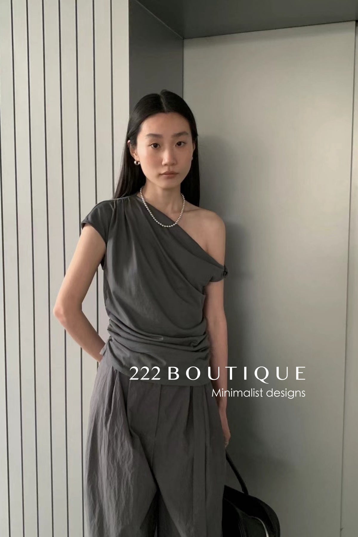 12a169 Draped Asymmetric Top – Soft Contour
