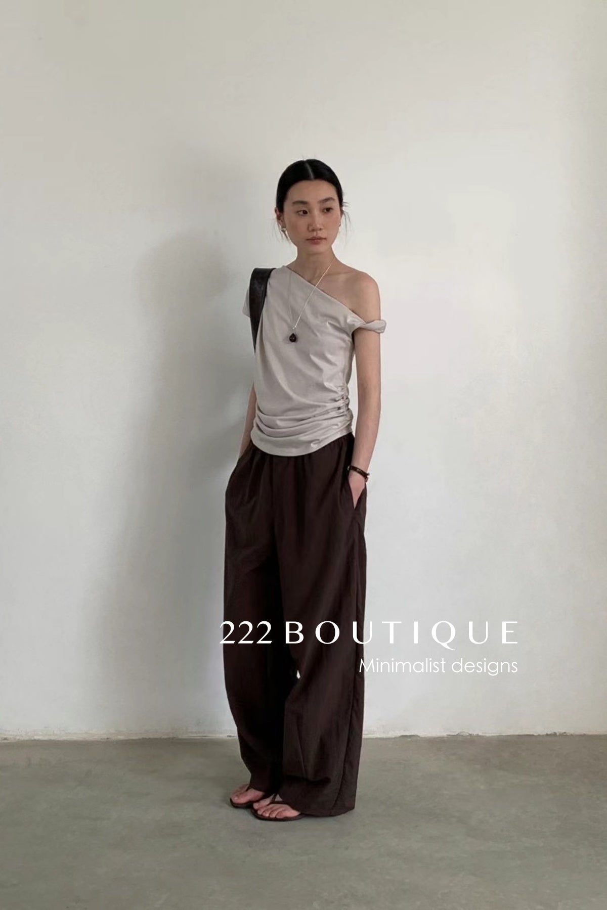 12a169 Draped Asymmetric Top – Soft Contour