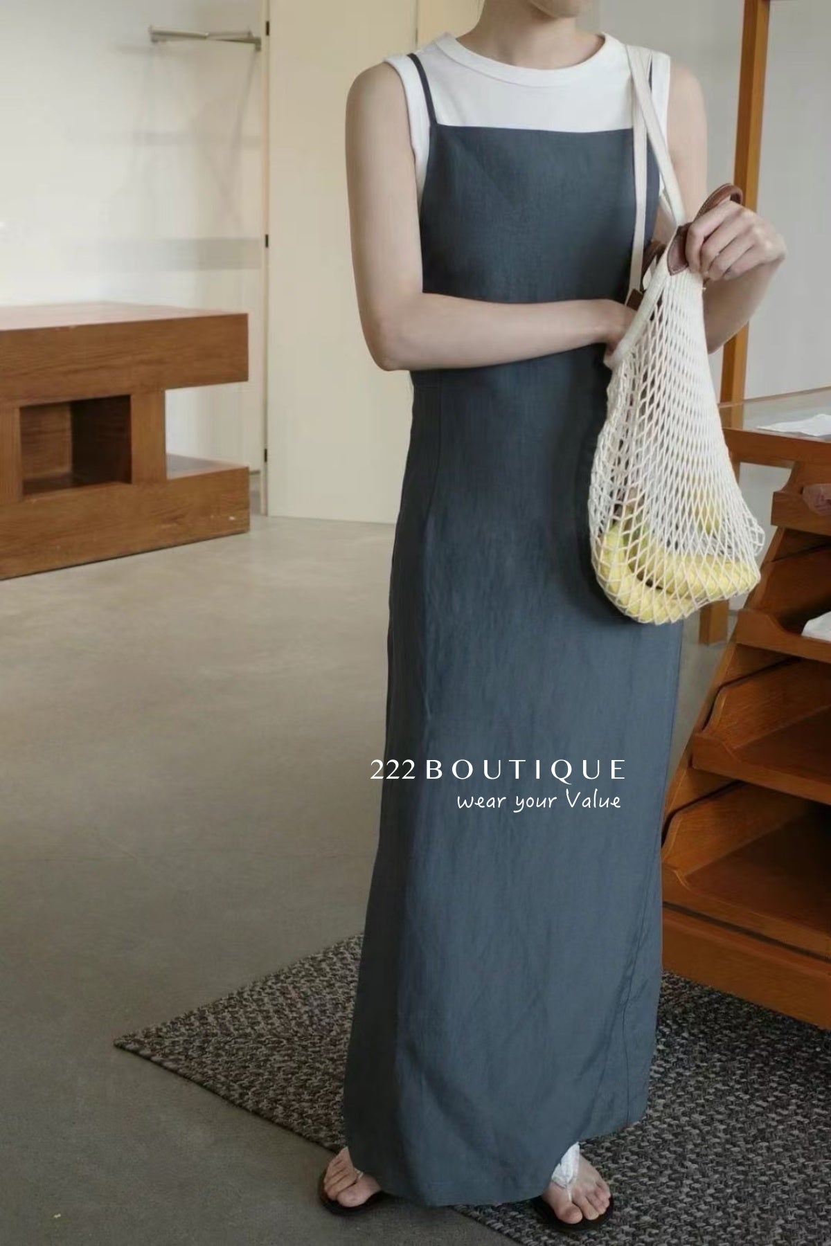 13V29 Pinafore dress