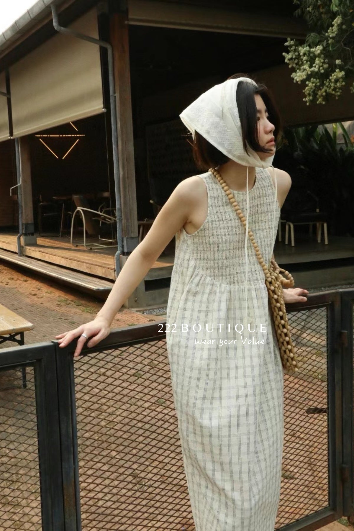 13V33 Sleeveless striped dress