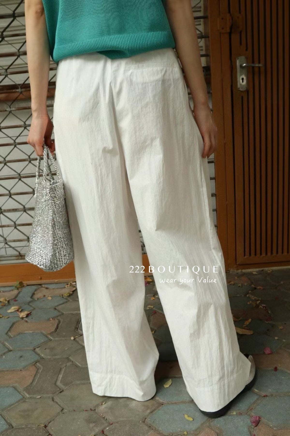 13q25 Long wide-leg pants with front overlay