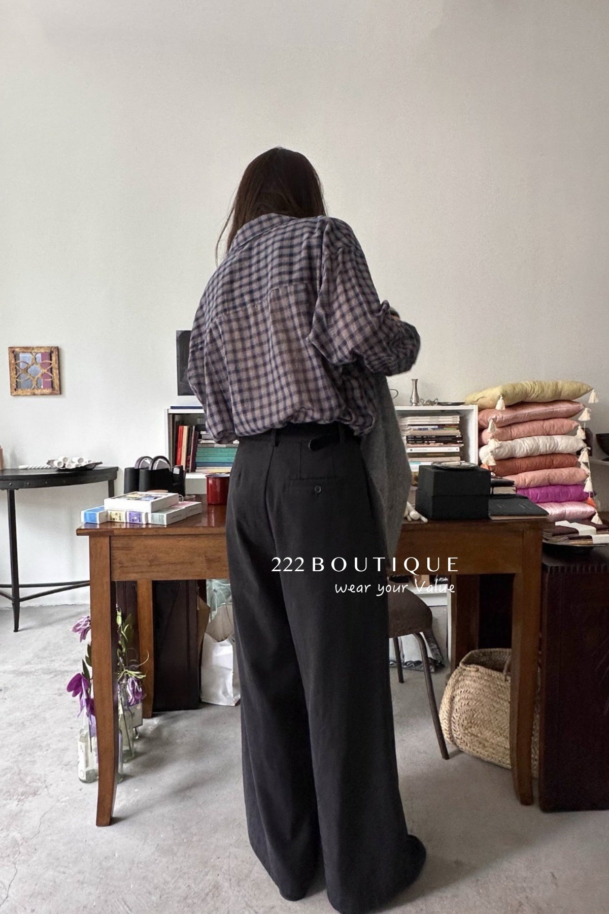 13a65 Summer-ready striped button-down shirt