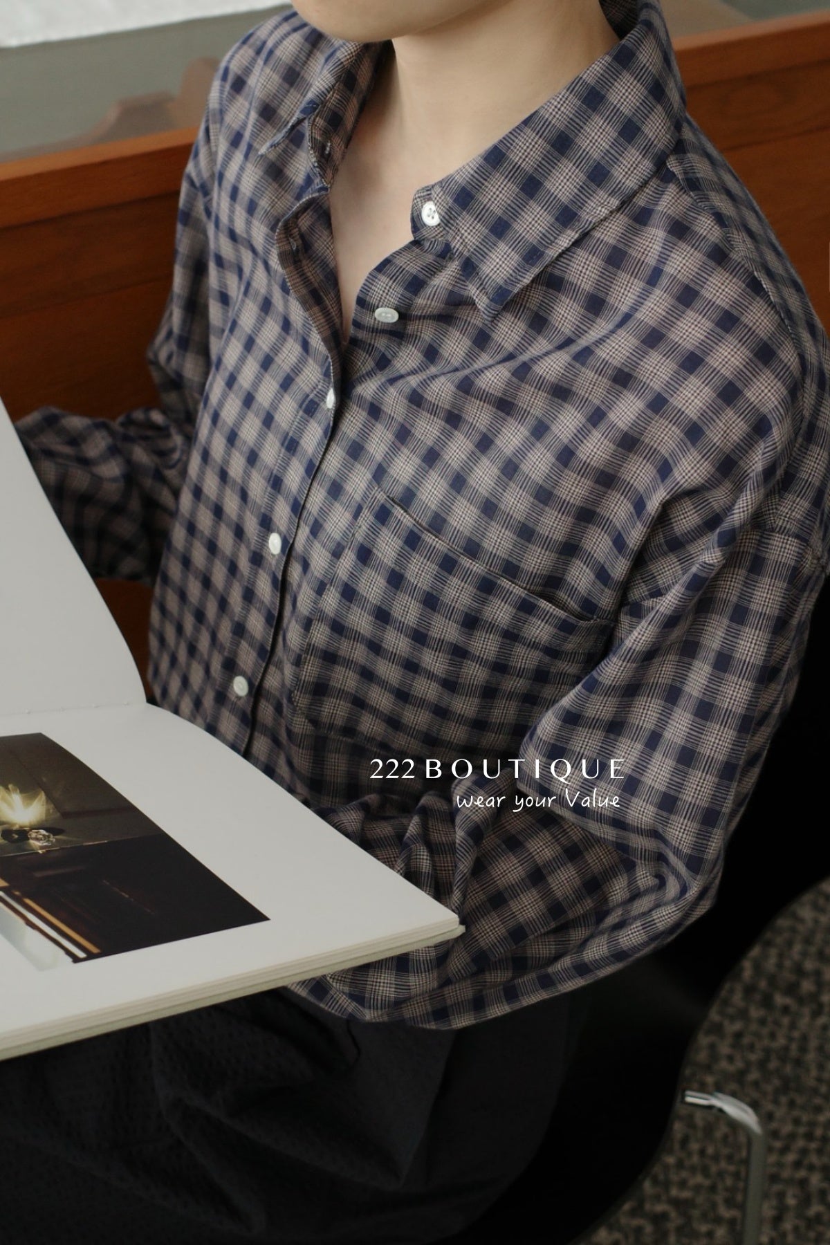 13a65 Summer-ready striped button-down shirt