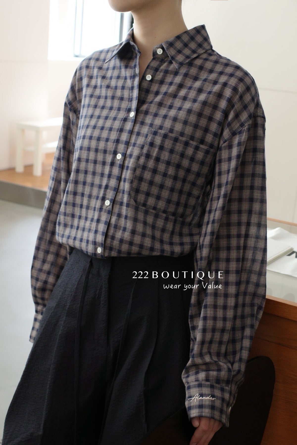 13a65 Summer-ready striped button-down shirt