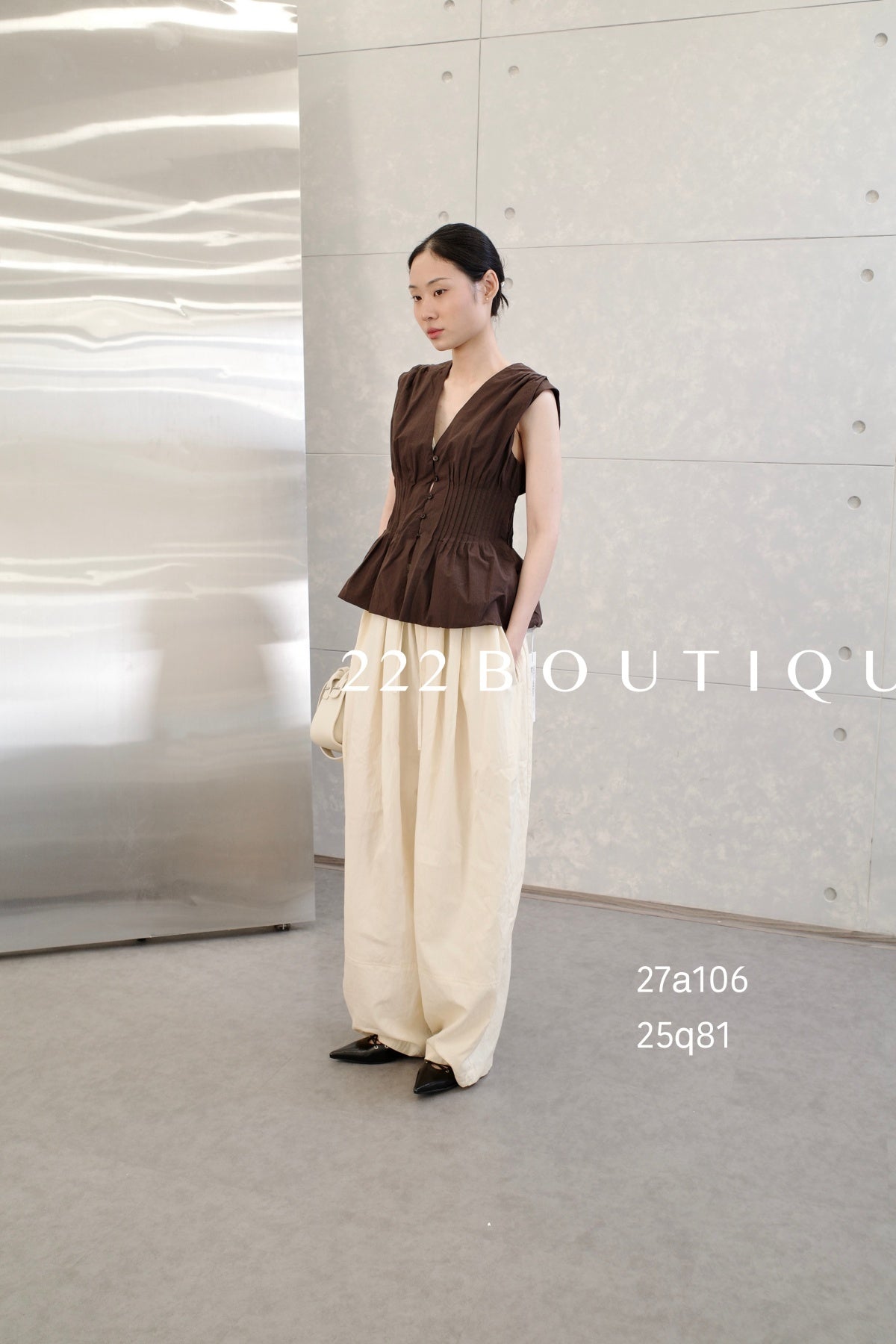 27A106-  SCULPTED WHITE TOP