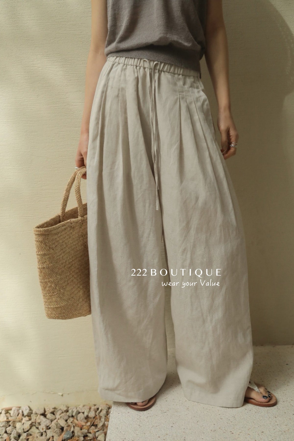 13q28 Lightweight straight-leg pants for summer