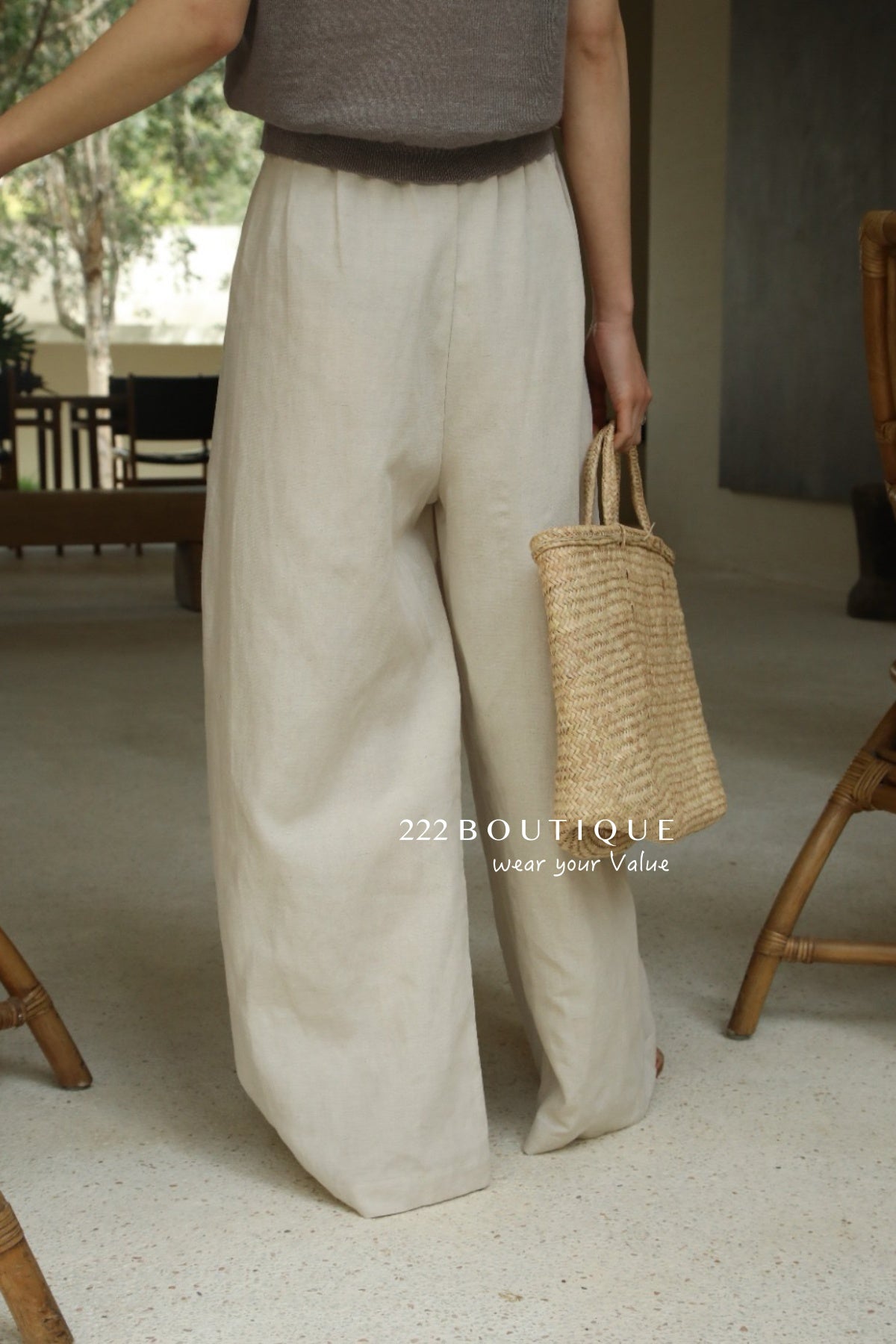 13q28 Lightweight straight-leg pants for summer