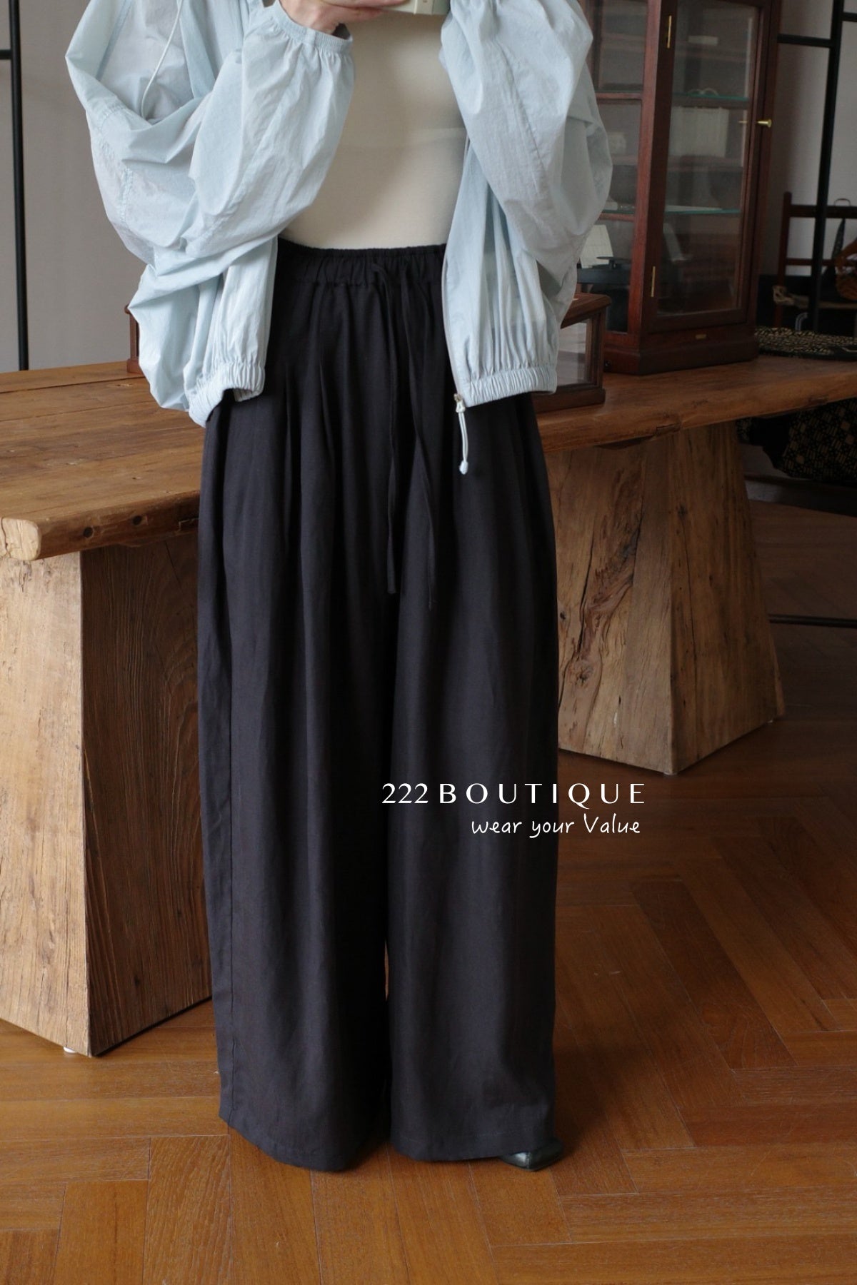 13q28 Lightweight straight-leg pants for summer
