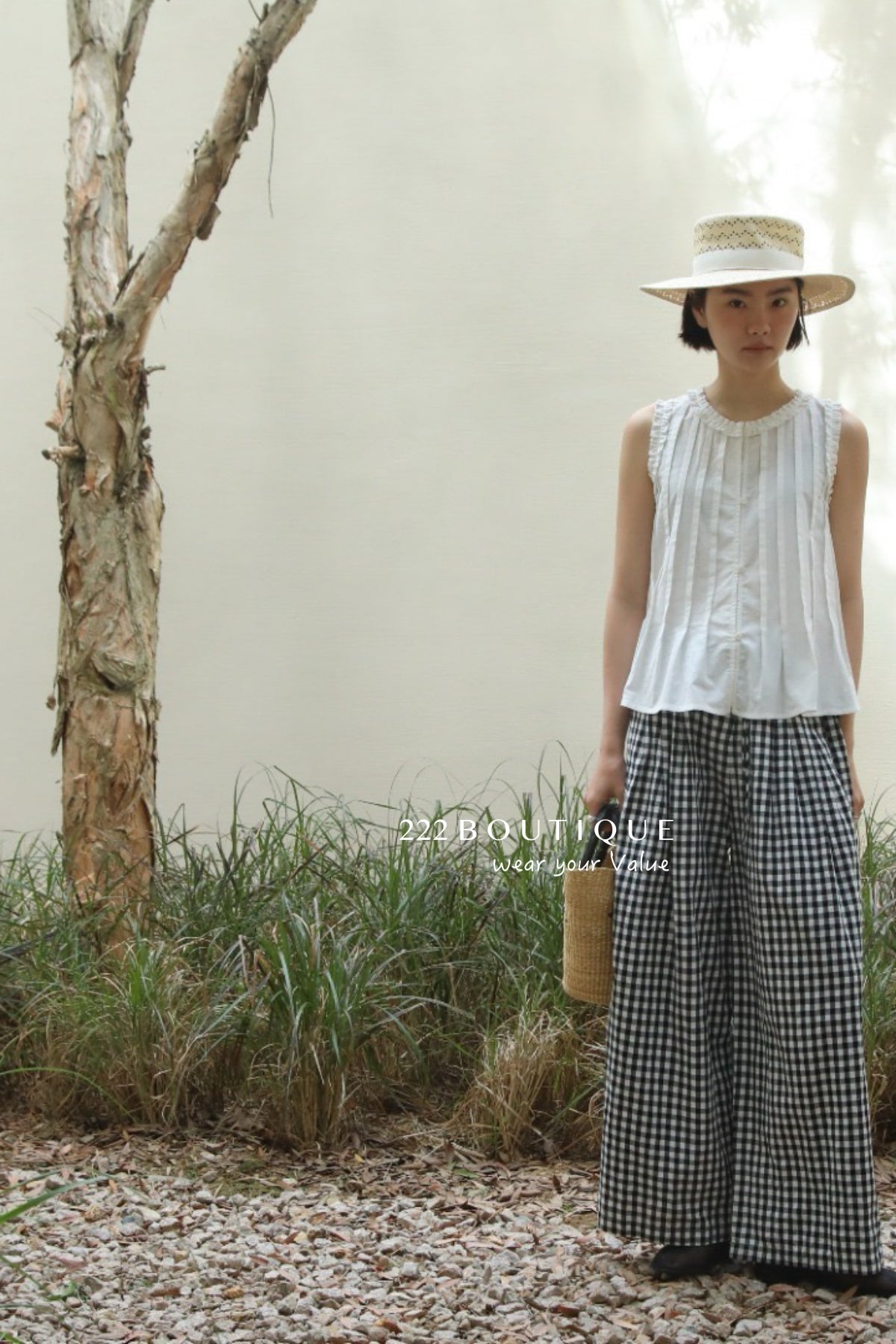 13q28 Lightweight straight-leg pants for summer