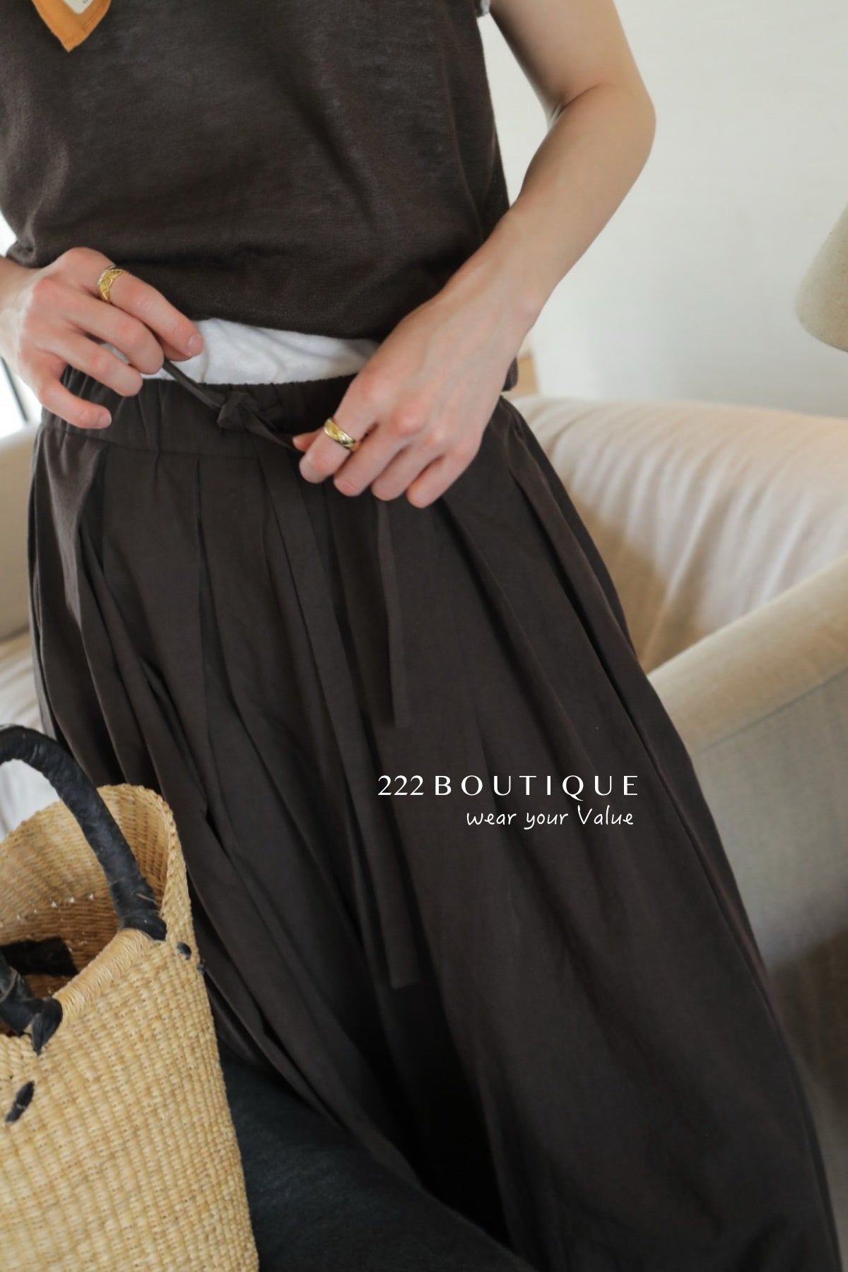 13q30 Straight-leg summer trousers – minimalist and breathable