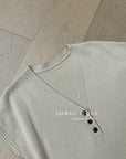 16a111 Short-sleeve V-neck cashmere top