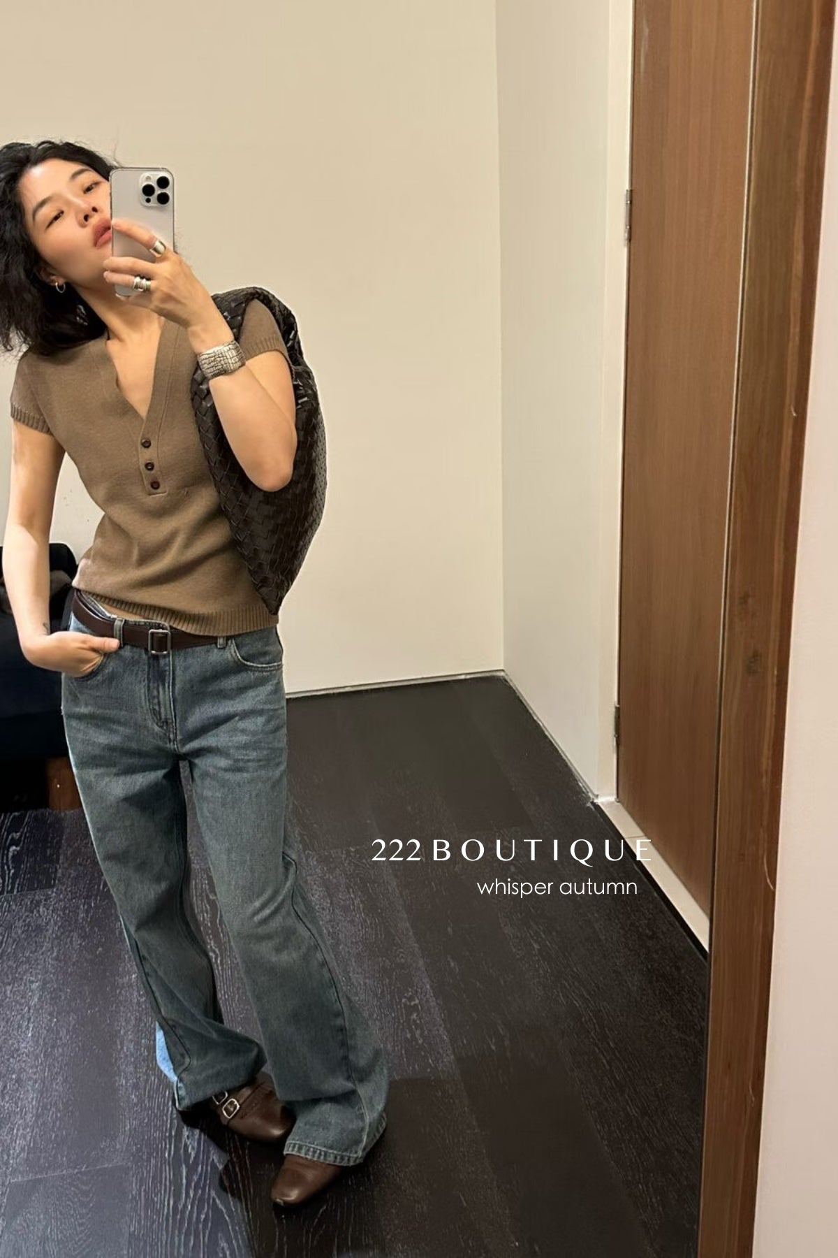 16a111 Short-sleeve V-neck cashmere top