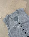 16a107 V-neck gilet