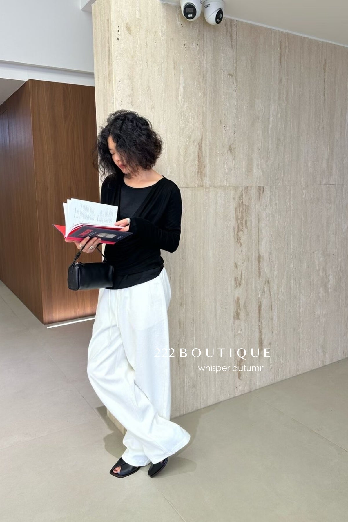16a115 Basic layered off-shoulder top