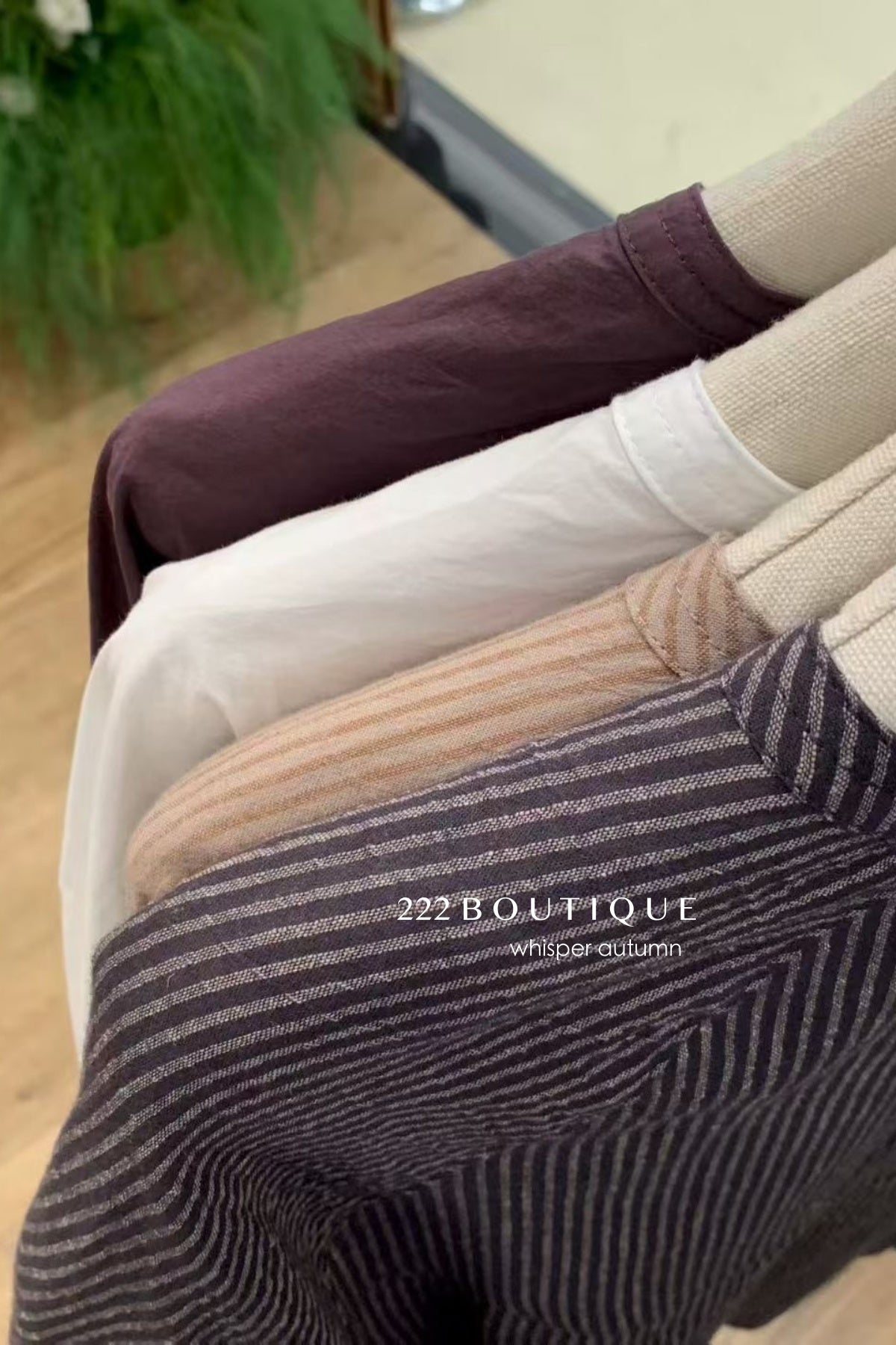 17a2 Basic short-sleeve silk-blend shirt
