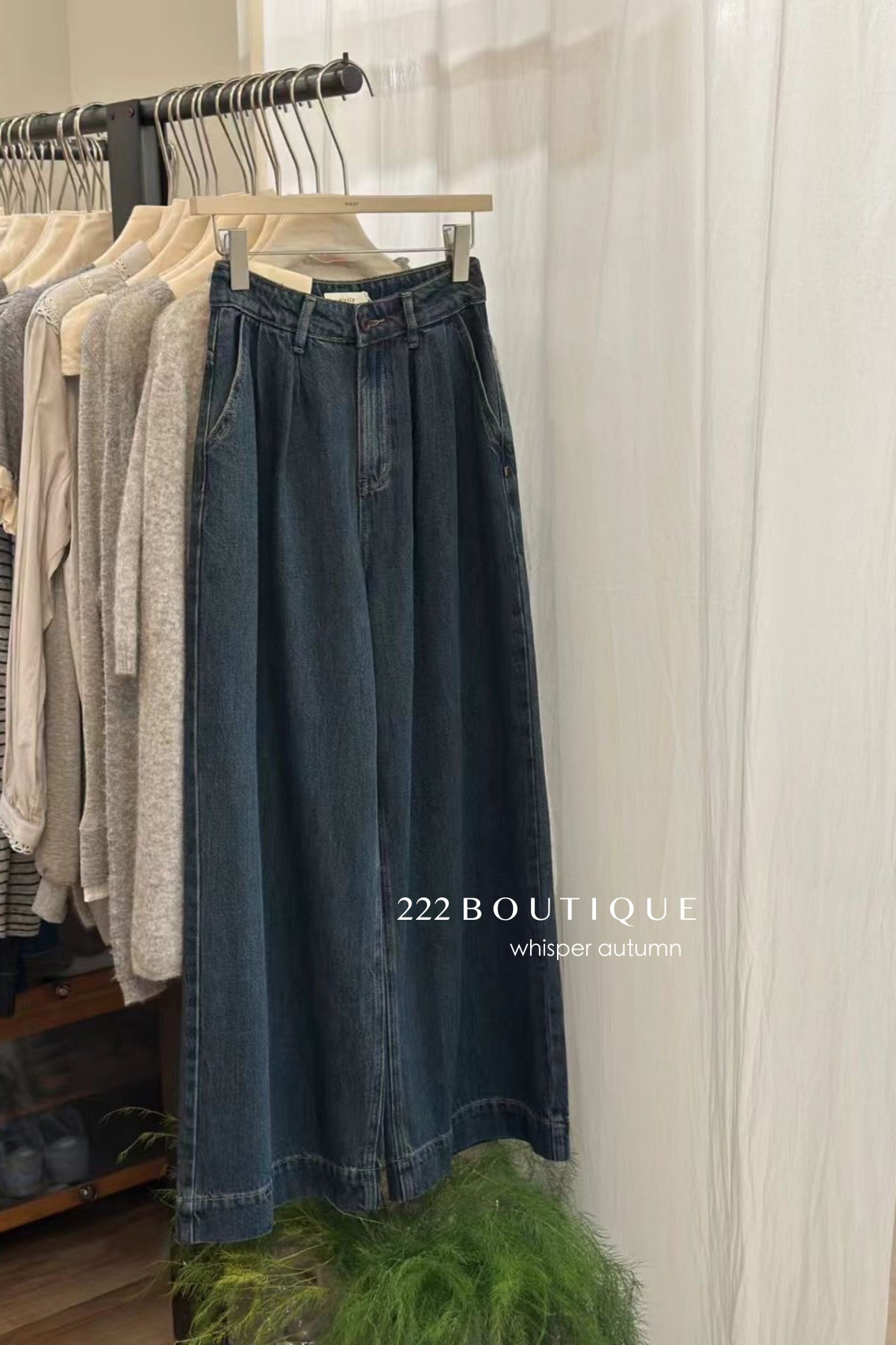 17q5 Basic straight-leg jeans