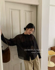 17a7 Silk blouse with lace sleeve details