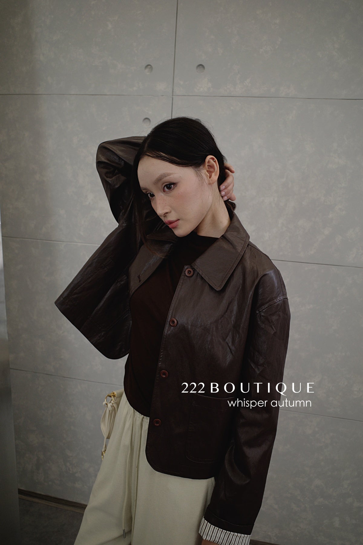 16a30 Leather jacket with Peter Pan collar and buttoned sleeves