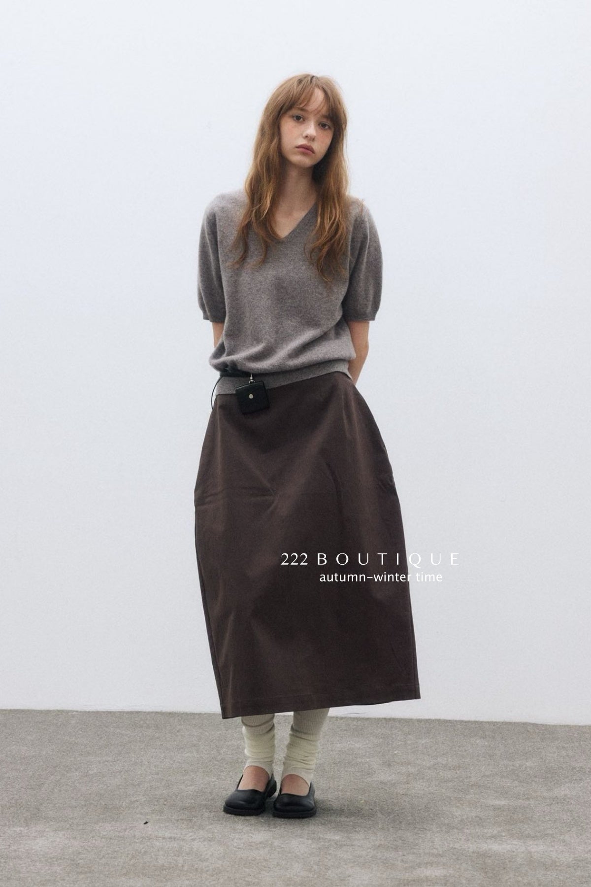 17a94 Short-sleeve cashmere V-neck sweater
