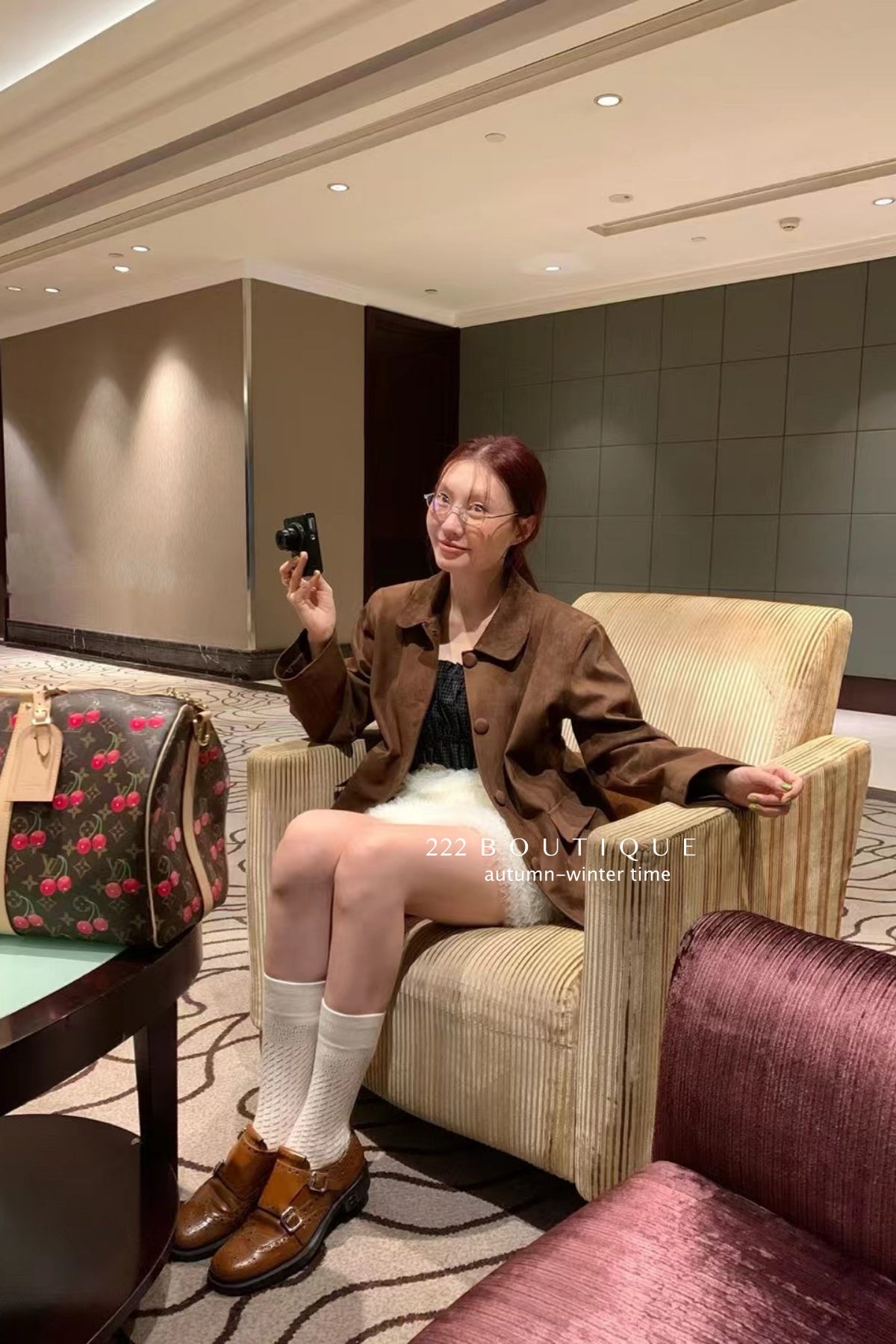 17a107 Basic suede jacket with Peter Pan collar