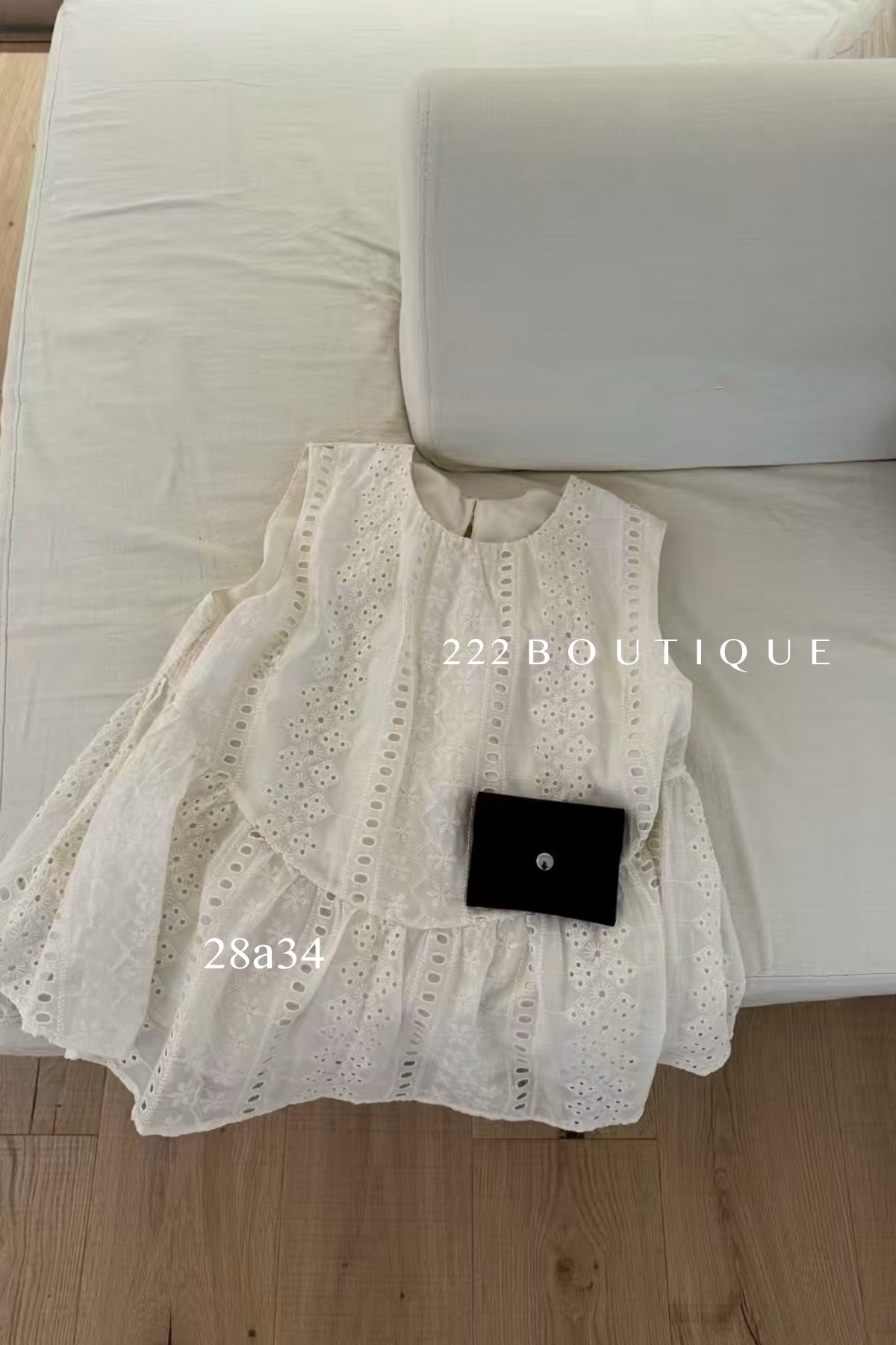 28A34 -  LACE COTTON BLOUSE