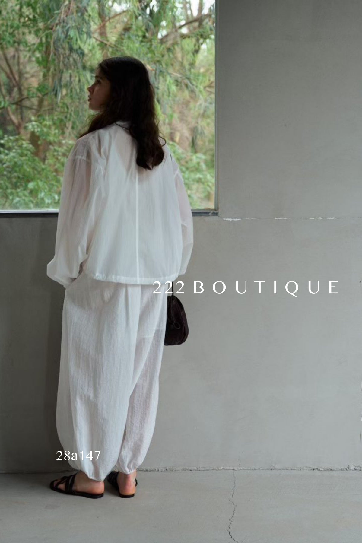 28A147 - LIGHT WINDBREAKER