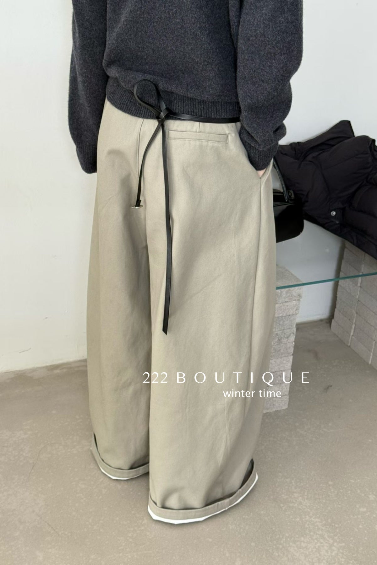 20q14 Wool–khaki blend cropped trousers with belt