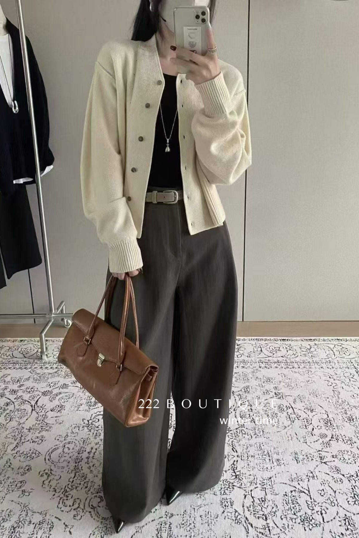 18q30 Cashmere wool trousers with belt