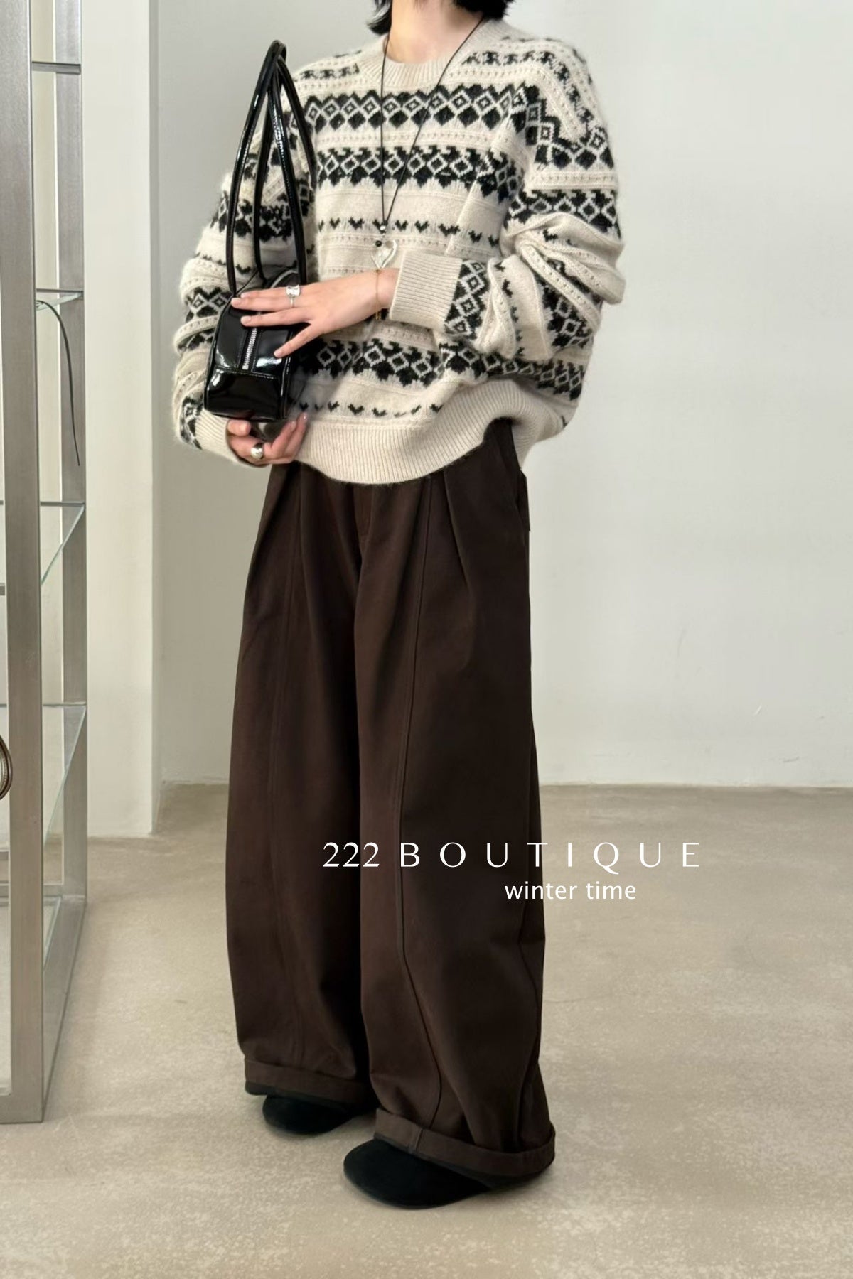 20q13 Wool cropped trousers