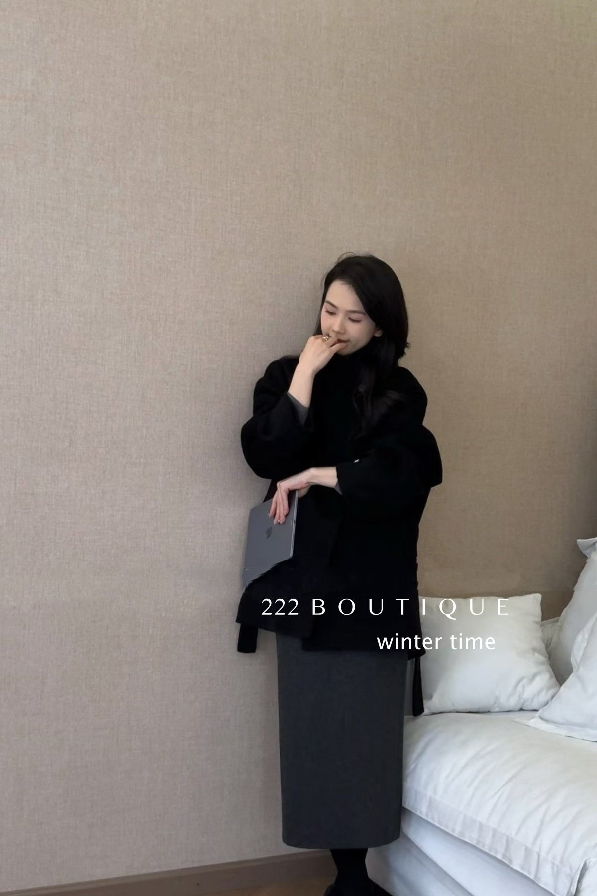 21a29 Mid-length notched-collar wool coat