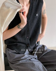 20a34 V-neck wool vest