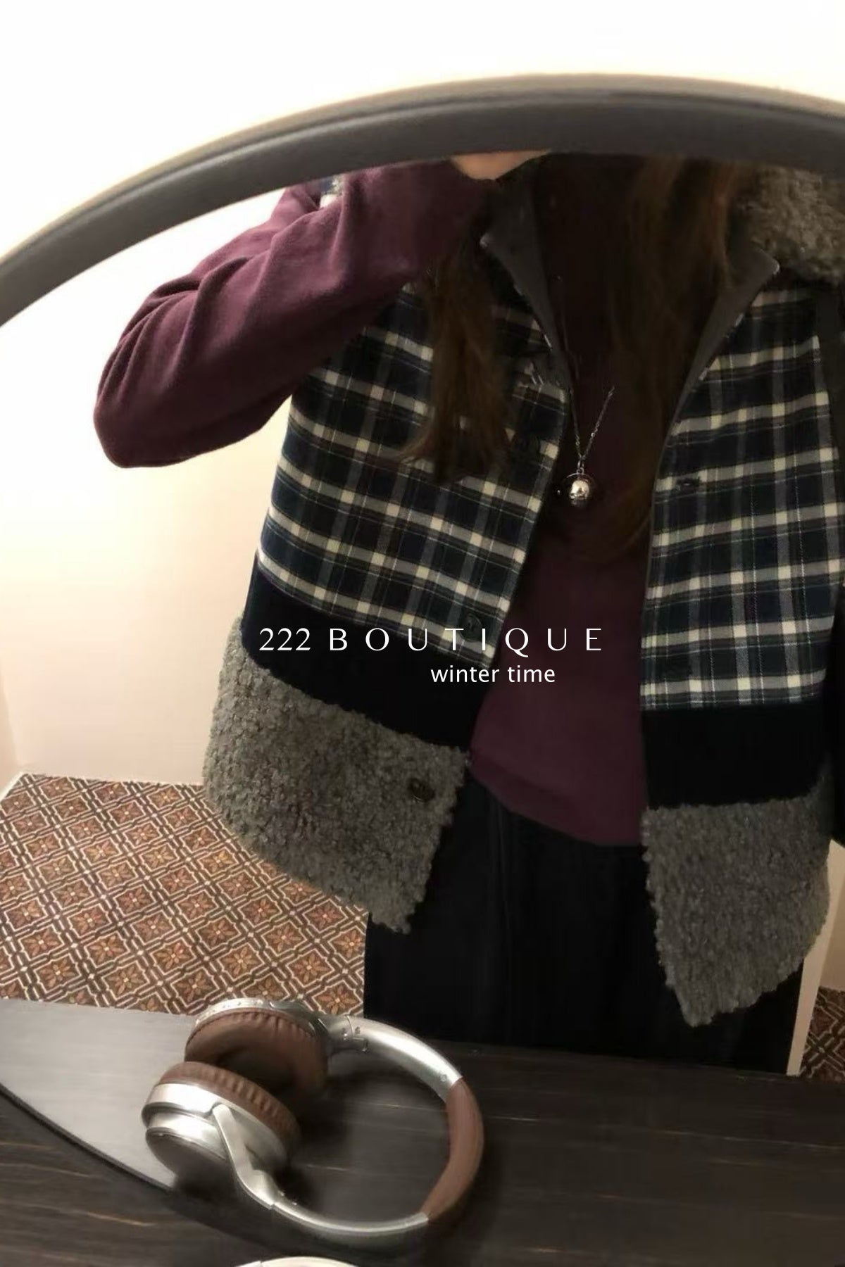 20a51 Fur-trimmed vest