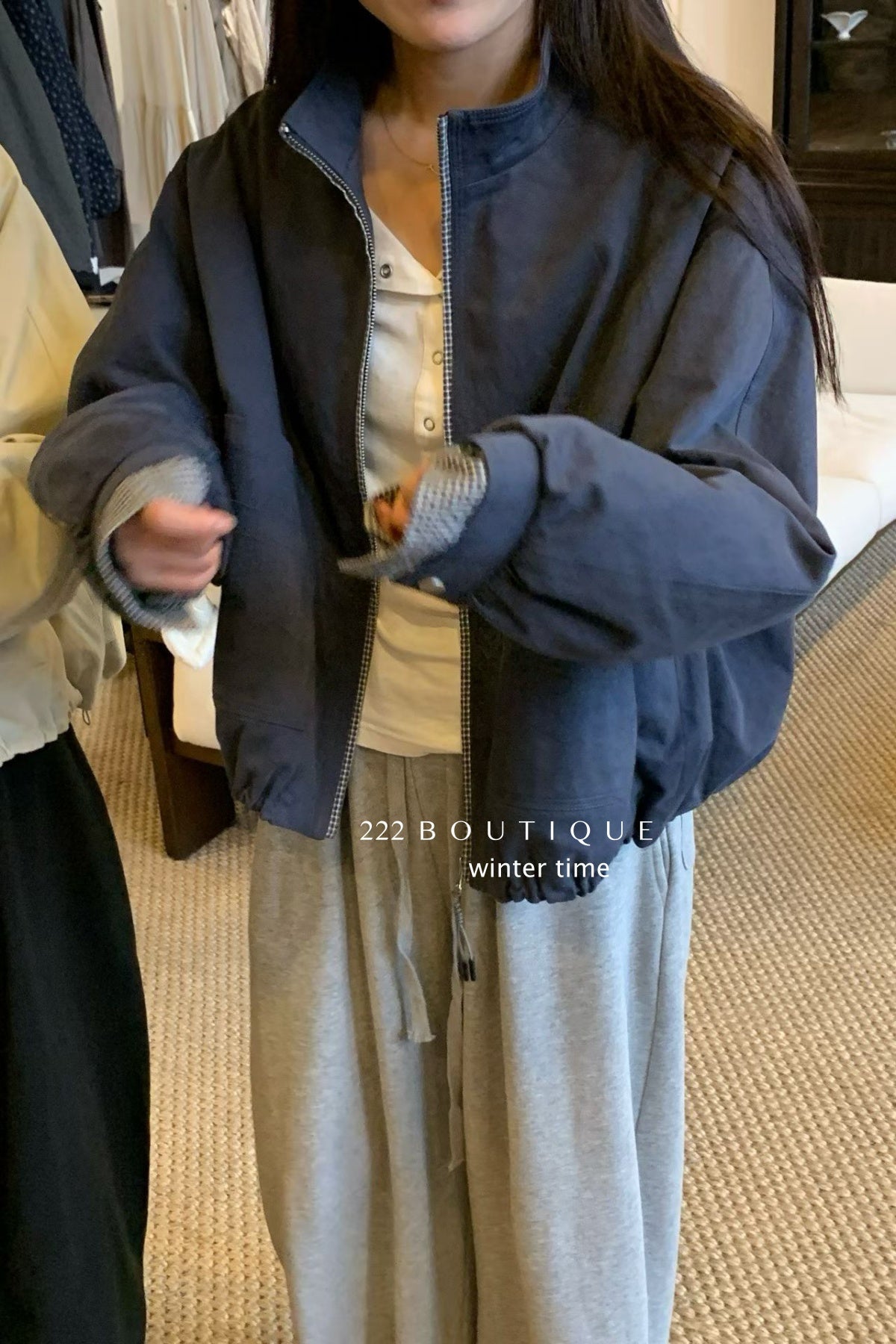 19a102 Down puffer jacket with cuffed sleeves