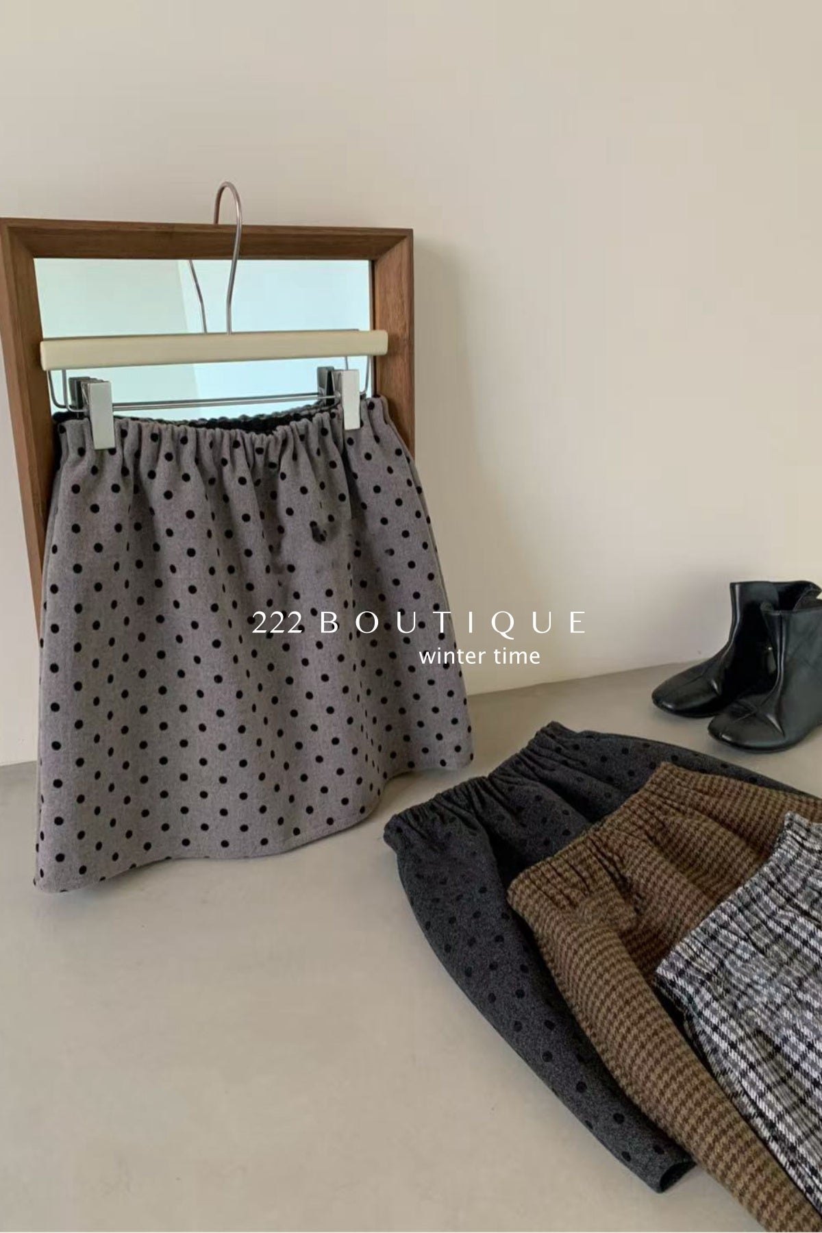 20v6  Elastic mini skirt